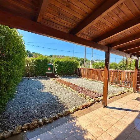 Paradise Family アパート Paradeísion