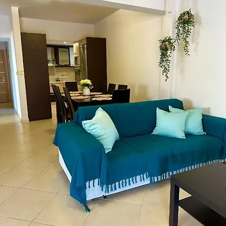 Paradise Family Apartamento Paradeísion