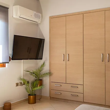 Apartment Paradise Family In Paradisi Near The